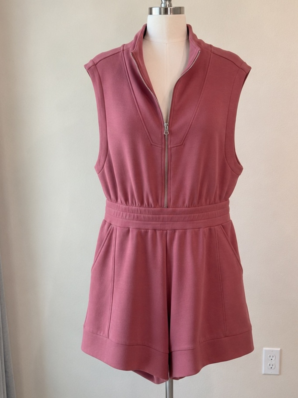 Varley Linvale Playsuit Romper Zip-Front Top Size Large Doublesoft Rose Rosewood - Picture 14 of 15